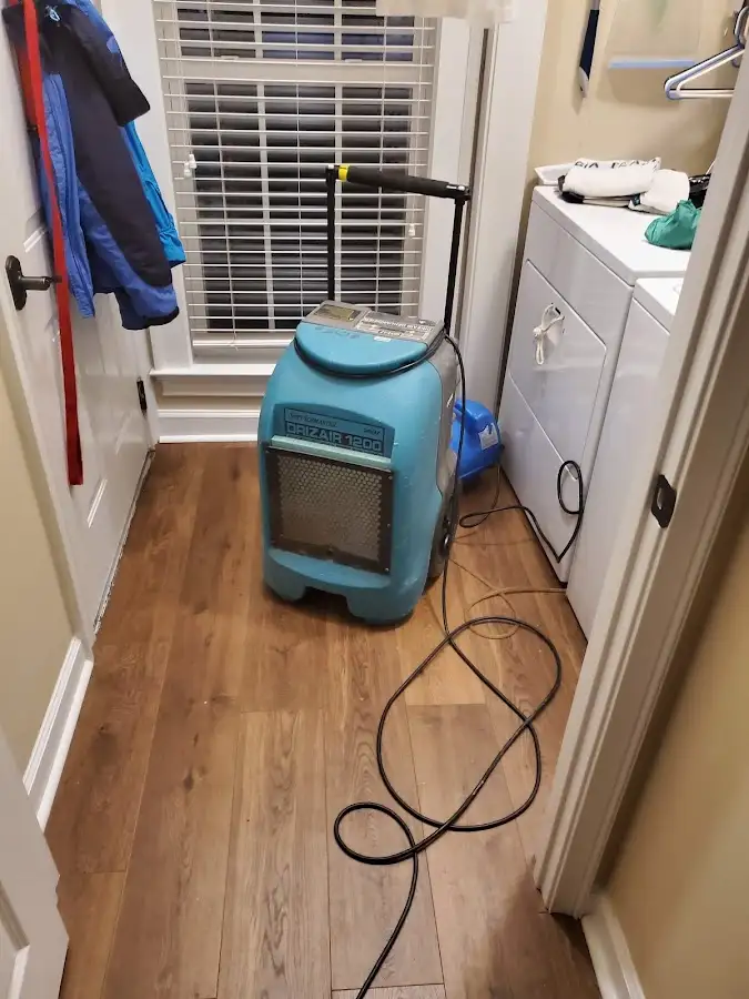 Commercial dehumidifier deployed for Crawl Space Restoration in Red Hill